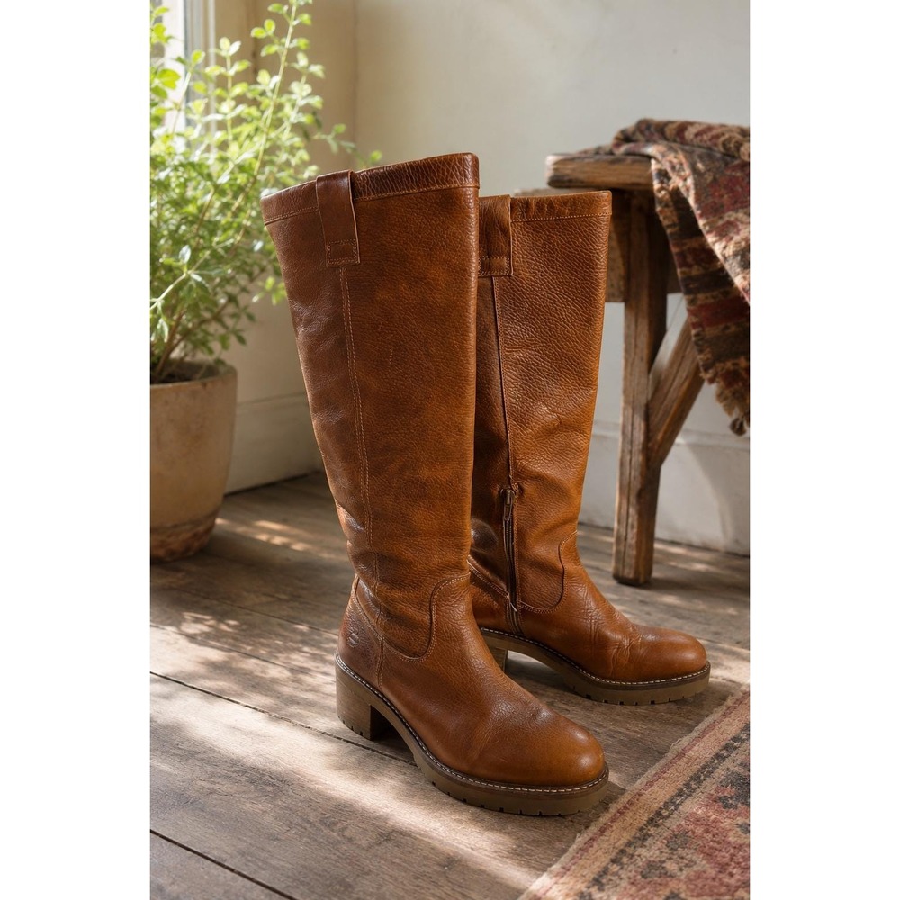 Bullboxer Jillian Leather Knee High Boots Brown Lug Sole Size 9